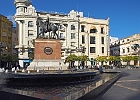 Brunnen an der Plaza Tendillas im Zentrum von Cordoba : Brunnen, Reiterdenkmal